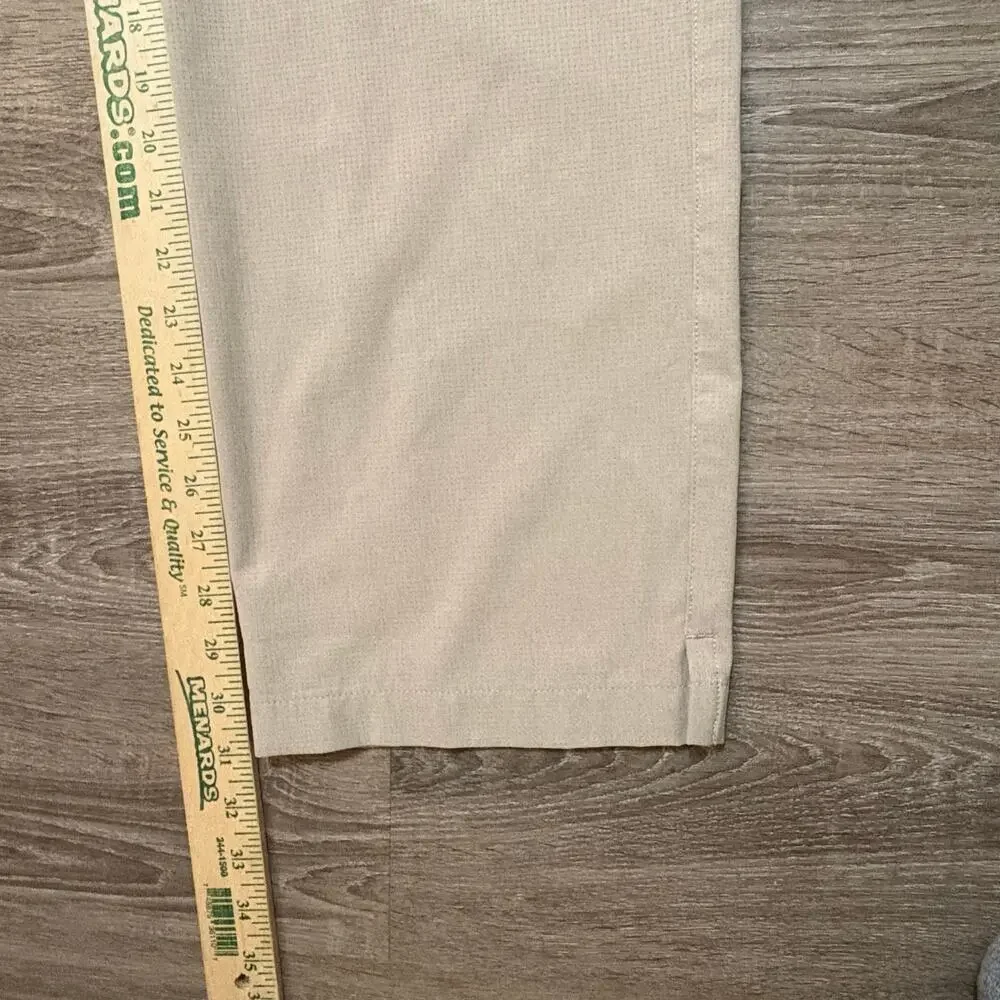 Under Armour Men’s Vented Golf Pants 38x32 Khaki Performance Stretch Athletic​